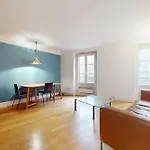 Bright And Charming 40 M Apartment