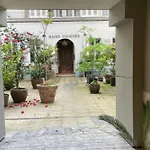 Bright And Charming 40 M Apartment